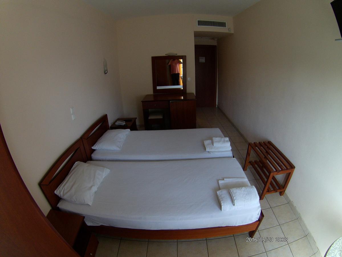 Hotel Akrogiali Korinós Dış mekan fotoğraf