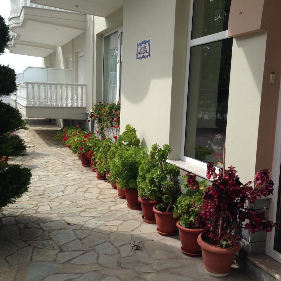 Hotel Akrogiali Korinós Dış mekan fotoğraf
